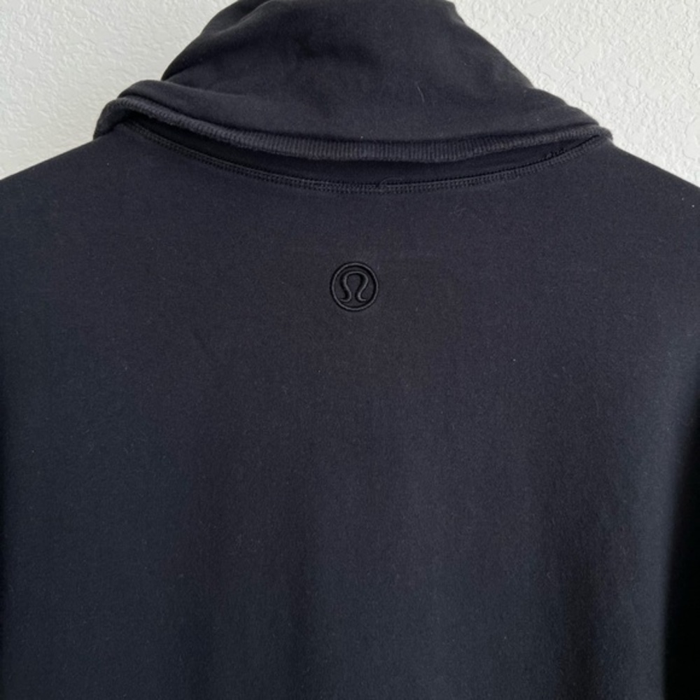 Black Lululemon Rest day pullover - Picture 8 of 8